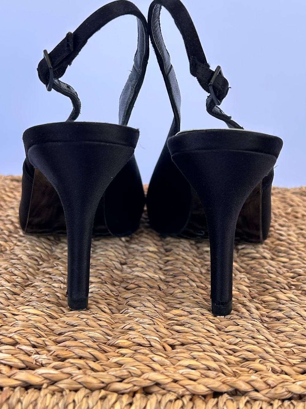 Stuart Weitzman Women’s Slingback Peep Toe Satin Heel Black Size 7M - Picture 4 of 11